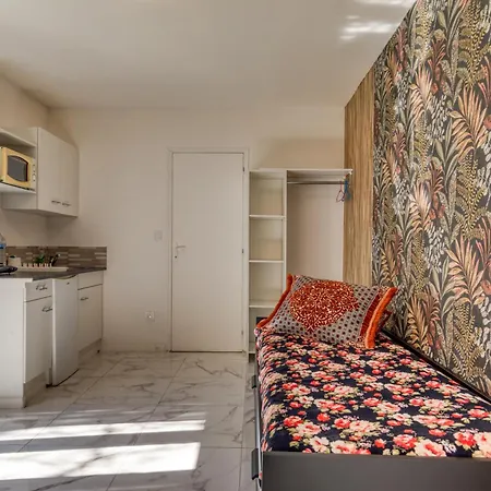 Studio Poussan Apartamento *