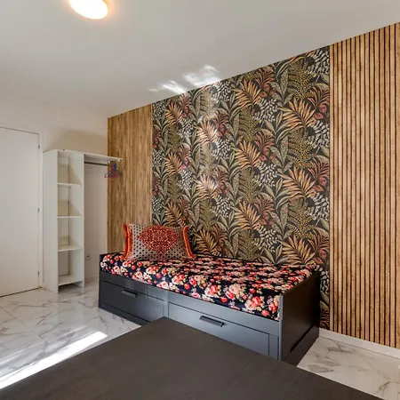 Apartment Studio Poussan *
