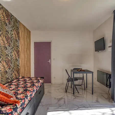 Apartment Studio Poussan