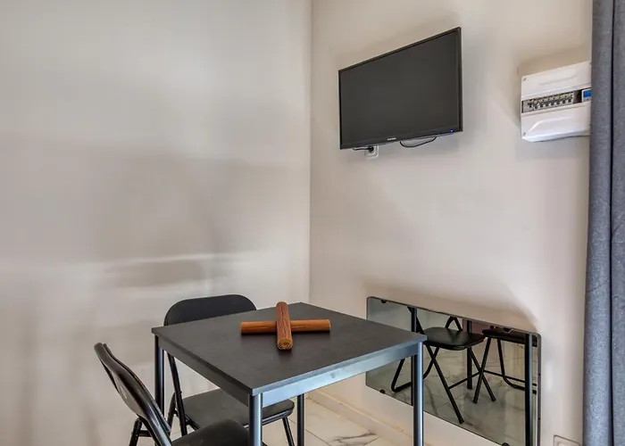 Studio Poussan 公寓 Poussan